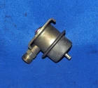 Porsche 944 924S Bosch Fuel Pressure Regulator Pulsation Damper Oem 0280161018 Used. Price: $99.95.