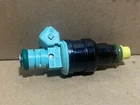 Ford F5TZ-9F593-B5A F5TE-B5A Bosch B289S00090/3 Fuel Injector -- Nos New. Price: $35.00.